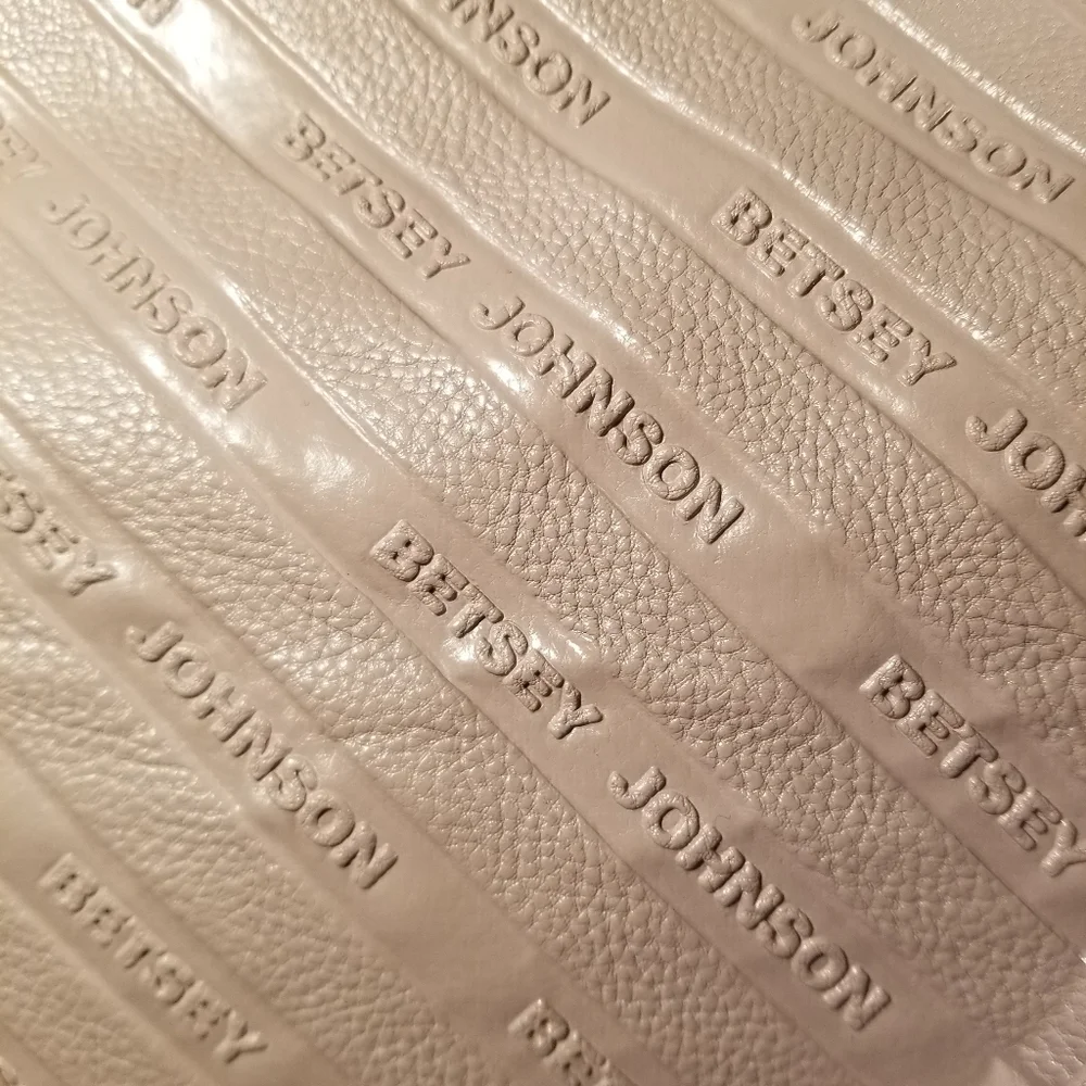 Betsey Johnson Tote - Picture 5 of 13